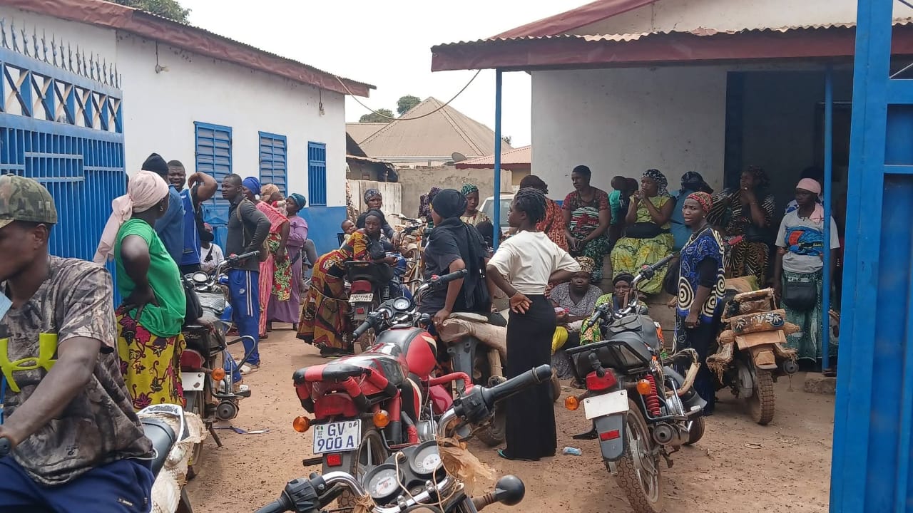 Kankan : la hausse des produits halieutiques met les vendeuses en difficulté