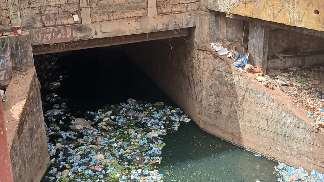 Kindia : la rivière Takhou, entre abandon, pollution et détresse des riverains…